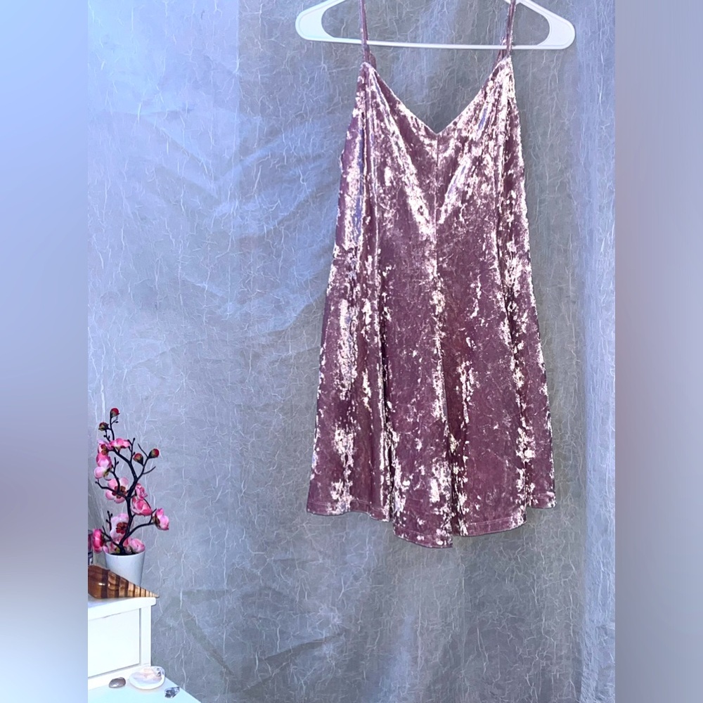 Forever 21 Pink Crushed Velvet Skater Dress